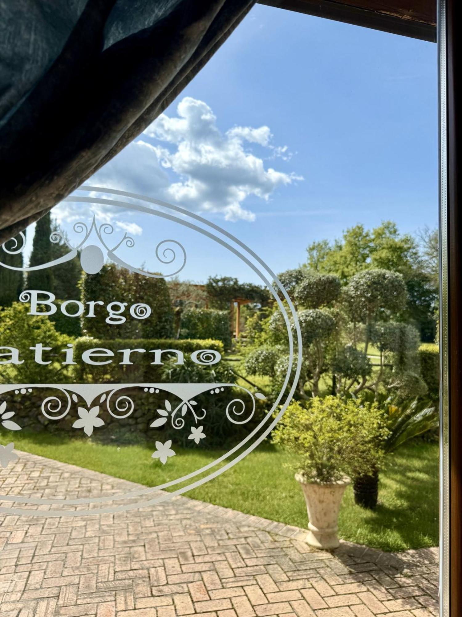 Borgo Patierno Guest House Conca della Campania Exterior foto