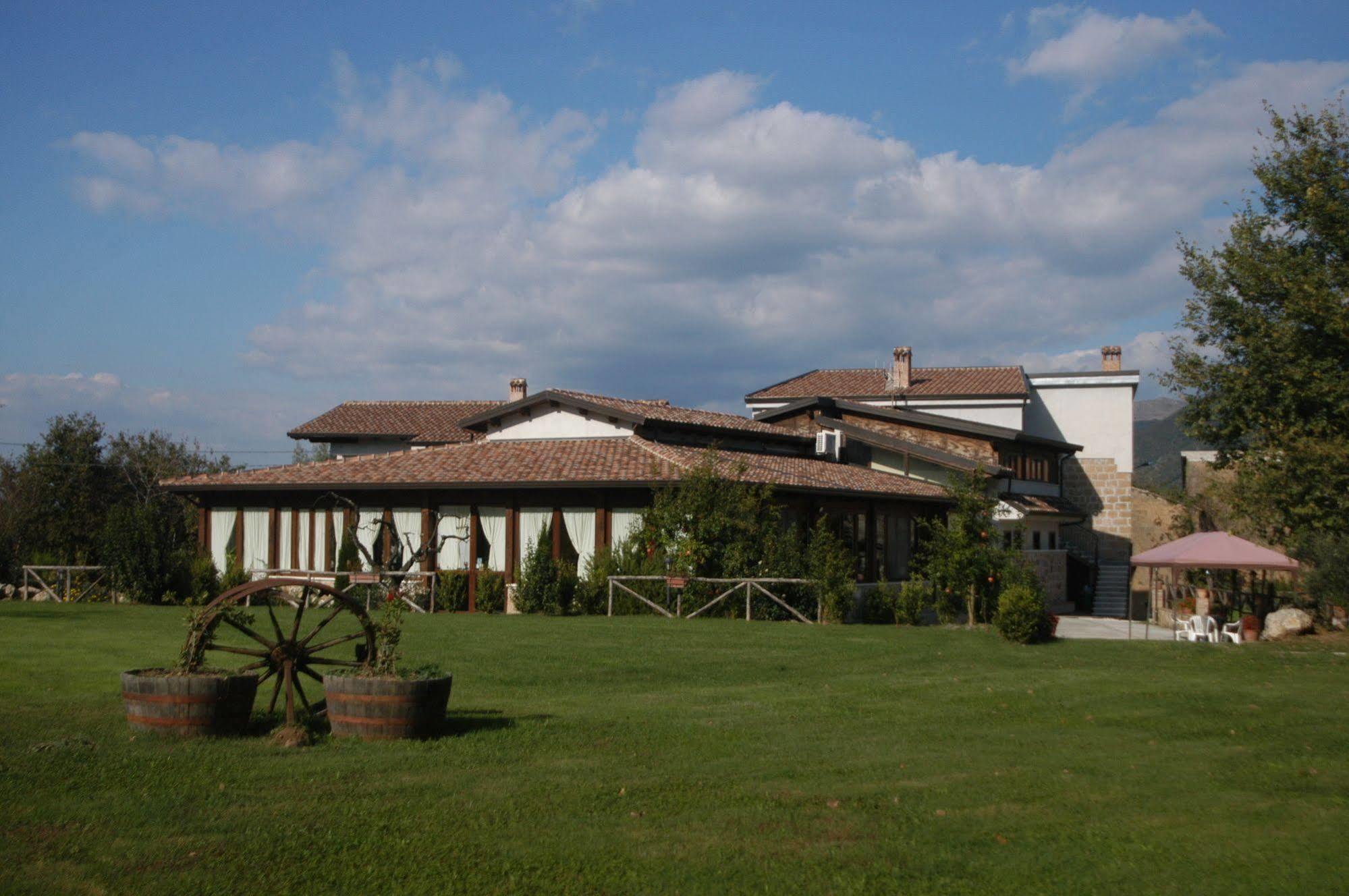 Borgo Patierno Guest House Conca della Campania Exterior foto