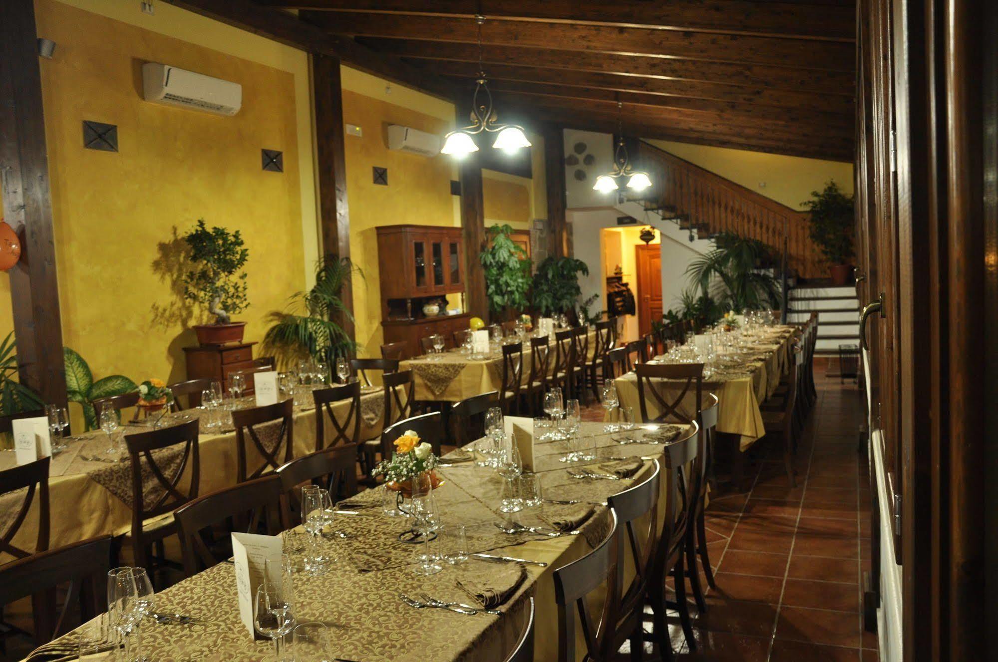 Borgo Patierno Guest House Conca della Campania Exterior foto